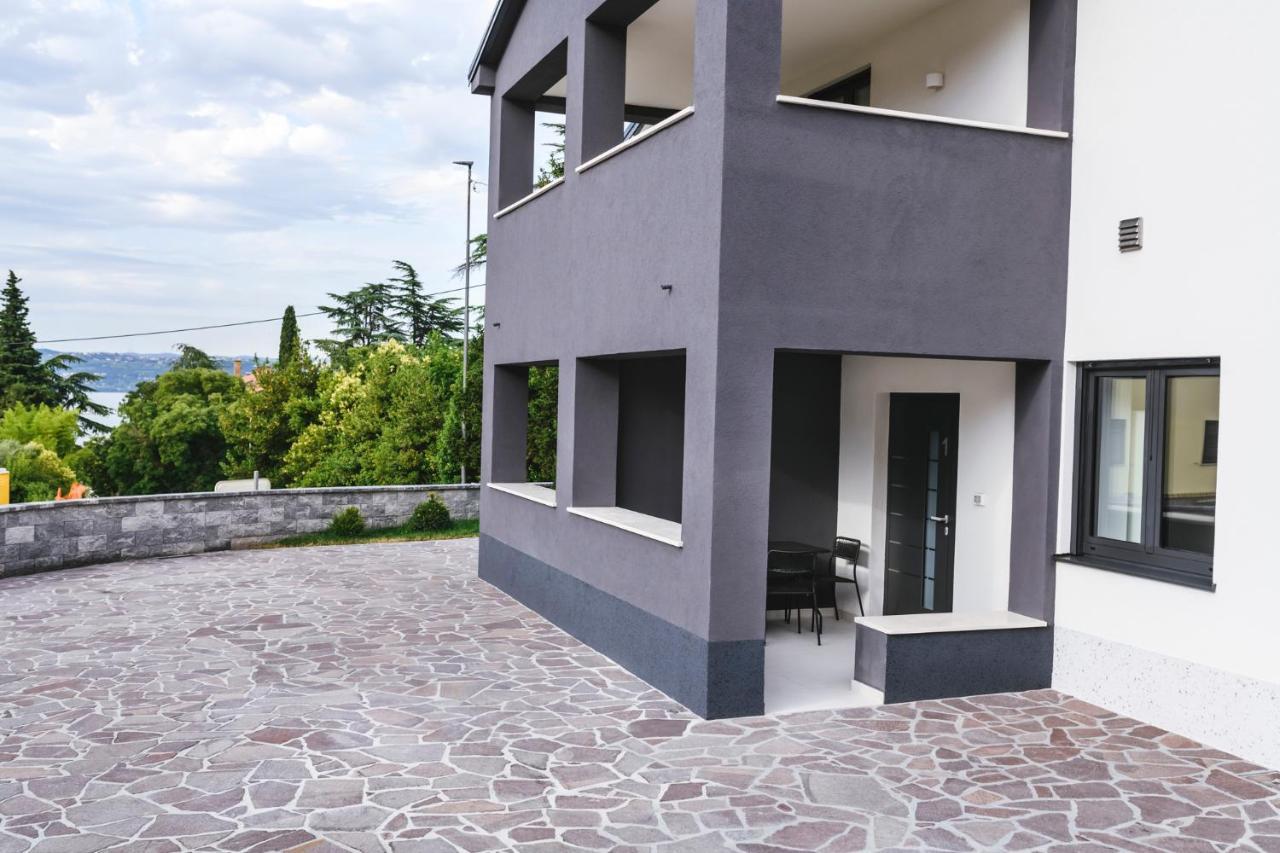Sunsea Apartments Копер Экстерьер фото